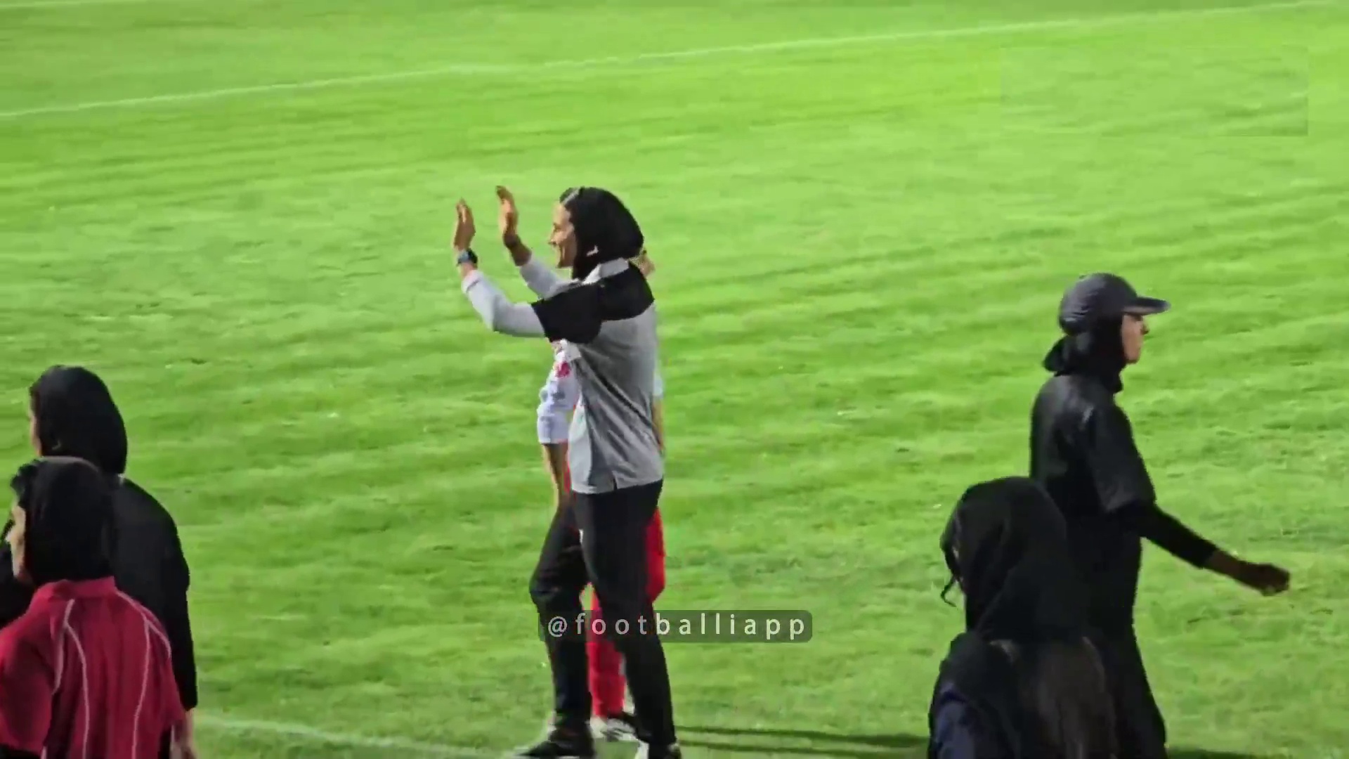 حواشی پایان بازی بانوان پرسپولیس و وارش