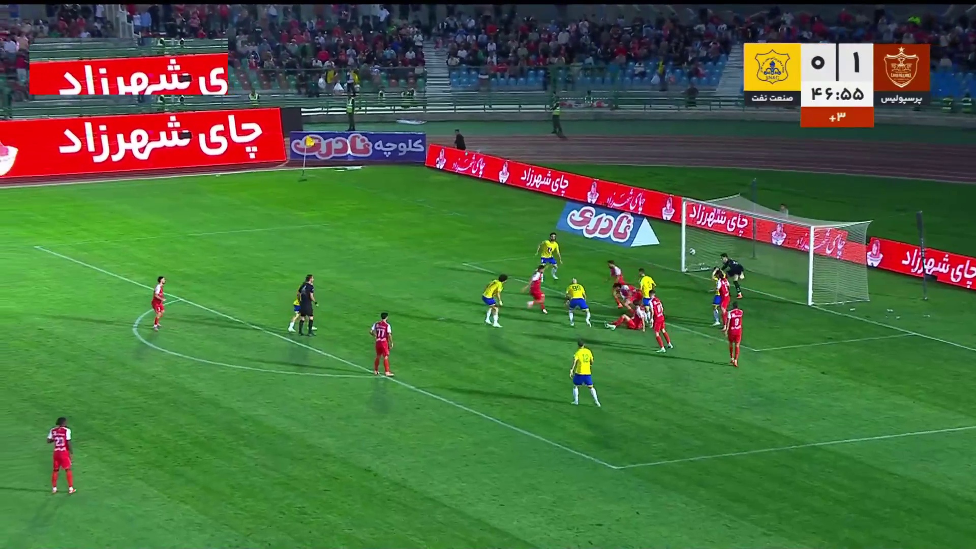 واکنش تماشایی نیازمند مانع گل اول نفت آبادان مقابل پرسپولیس شد