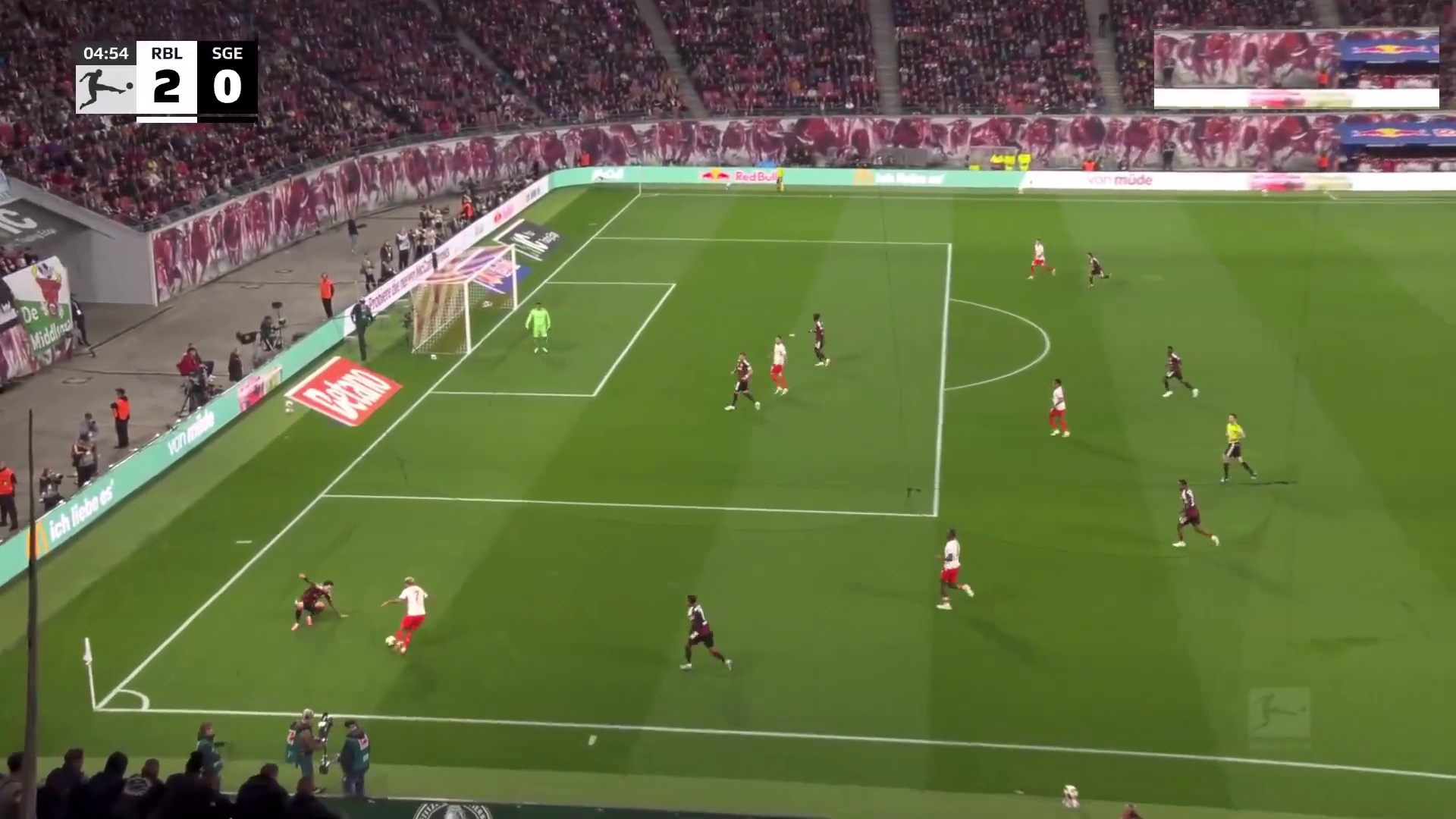 خلاصه بازی آربی لایپزیش 6-0 اینتراخت فرانکفورت